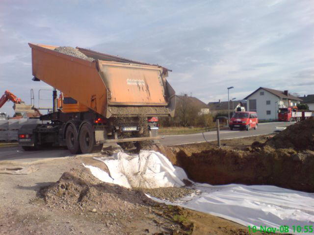 Erste Ladung Mineralbeton
